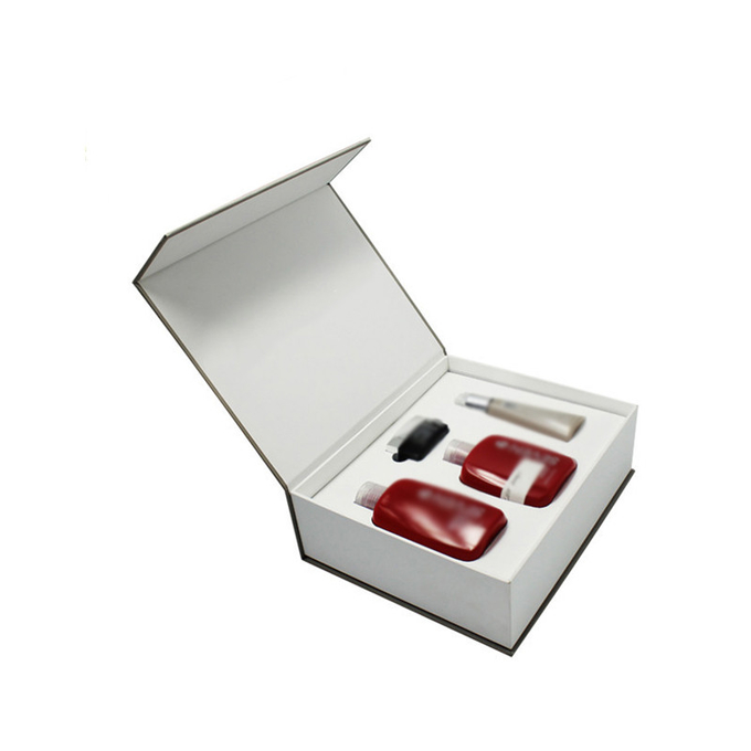 สีขาว C1S C2S กล่องบรรจุภัณฑ์น้ำหอมโฟมใส่กล่องของขวัญแม่เหล็กแข็ง 0