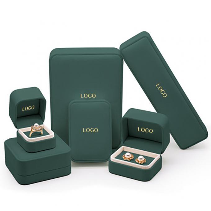 กล่องบรรจุภัณฑ์อัญมณีหรูหรากำมะหยี่ Emerald PU หนัง OEM ODM 0
